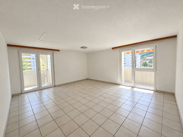 4.5-Zimmer Wohnung in Bahnhofsnähe mit Parkplatz in Einstellhalle 3