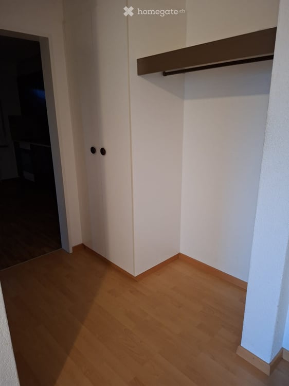 Sonnige 3.5-Zimmer-Wohnung mit Balkon und herrlicher Aussicht in Busswil BE 6