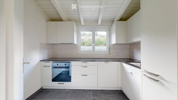 Frisch sanierte Dachwohnung mit traumhafter Seesicht 8