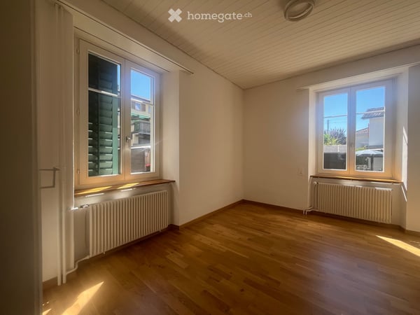 4-Zimmer-Wohnung in 2-Familienhaus mit Balkon / 3-Zimmer-Wohnung mit direktem Gartenabgang 35