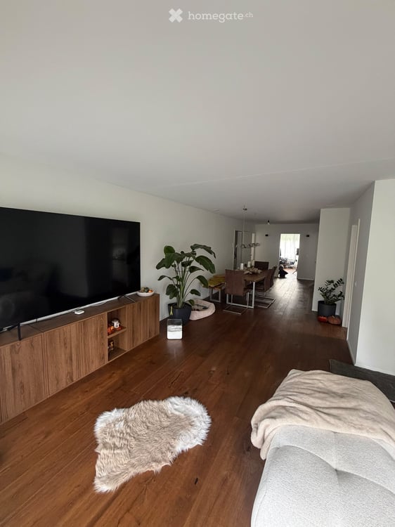 Helle 4.5-Zimmer-Wohnung mit Balkon und schöner Aussicht in Luzern 1