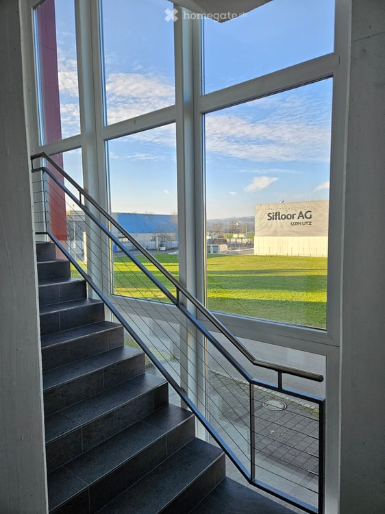 Heller Gewerberaum (100 m² / 3m Raumhöhe) an Top-Lage in Sursee zu vermieten 8