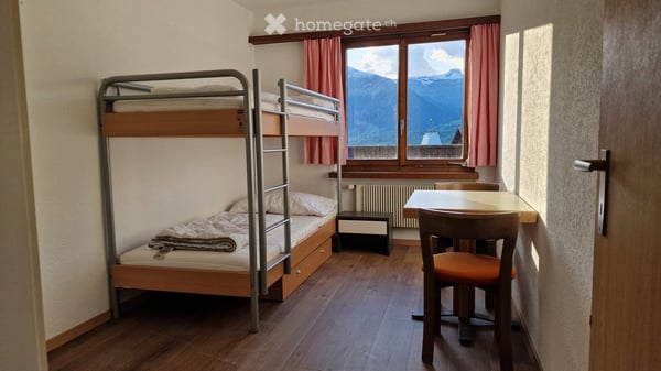 Möblierte 3-Zimmer-Ferienwohnung in Meierhof (Obersaxen) mit herrlichem Bergblick 7
