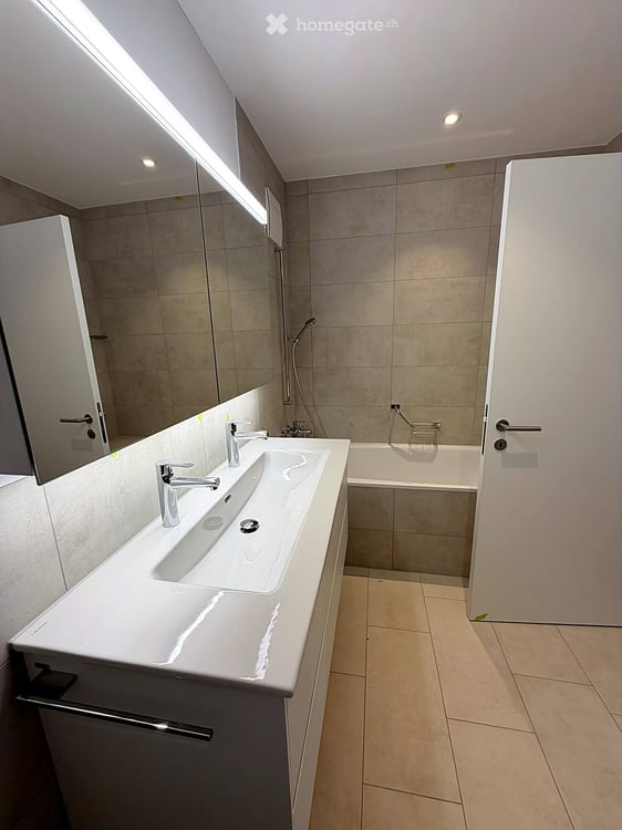 ERSTVERMIETUNG: 3.5-Zimmer-Neubauwohnung mit zwei Bädern und 17 m² gedecktem Balkon 6