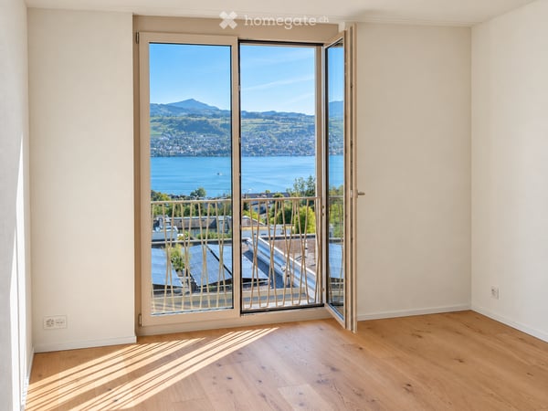 Exklusive 3.5-Zimmer-Dachwohnung im Eigentumsstandard mit bester 180°-Seesicht 4