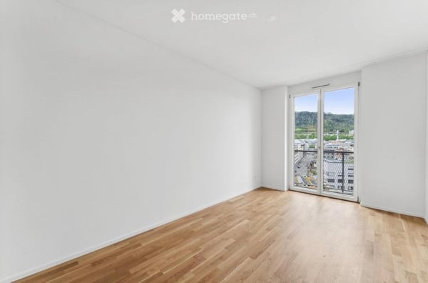 Spacious 5.5-Room New Build Apartment with 2 Balconies in Zürich Binz 8
