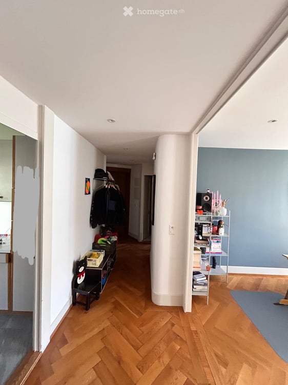Charming 3-Room Apartment with Balcony in the Heart of Carouge 9