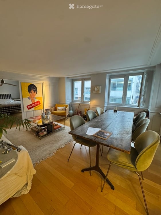 Einzigartige 2.5-Zimmer-Wohnung im historischen Haus zum Hammerstein am Rennweg 2