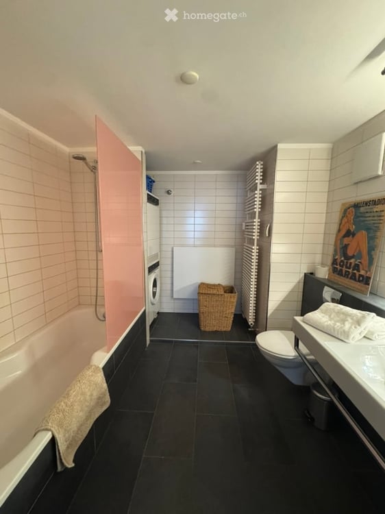 Einzigartige 2.5-Zimmer-Wohnung im historischen Haus zum Hammerstein am Rennweg 5