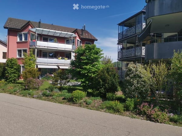 Wunderschöne 2.5 Zimmer Wohnung mit Galerie 8