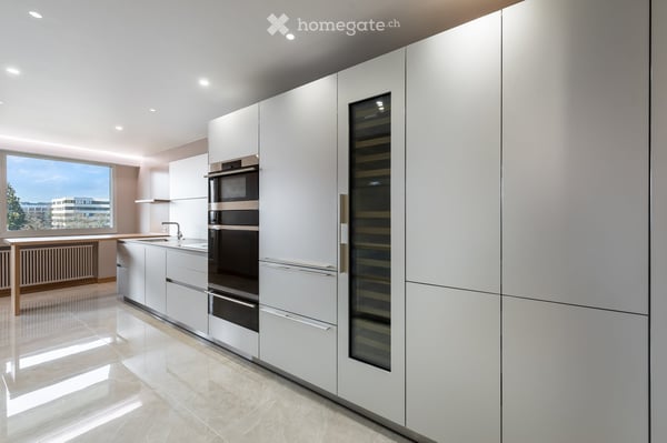 Appartement en étage élevé avec rénovation haut de gamme à Matutina Parc 9