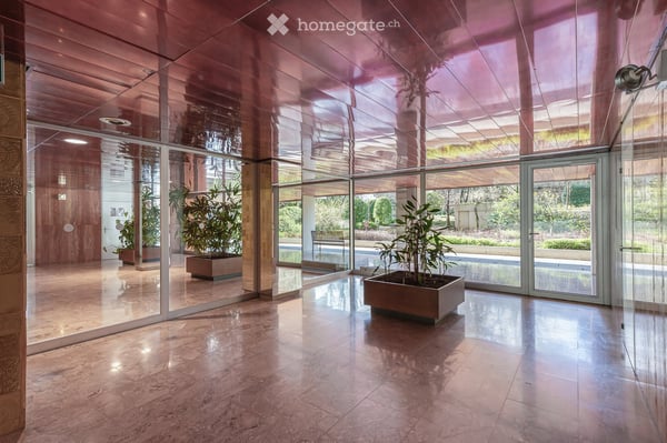 Appartement en étage élevé avec rénovation haut de gamme à Matutina Parc 15