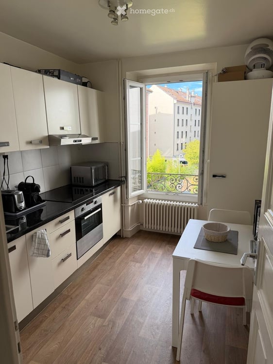 Reprise de bail – Appartement meublé 1 pièces – Genève Pâquis / Lac – Disponible 1er novembre 1016 2