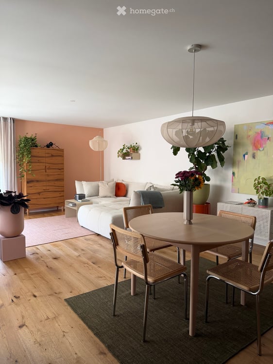Grosszügige 2.5 Zimmer - Wohnung in Glarus