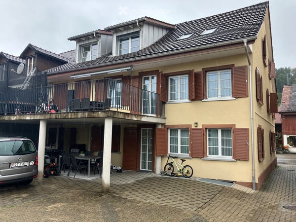 Charmante 3.5-Zimmer-Dachwohnung an der Bahnhofstrasse 68 in Eschlikon