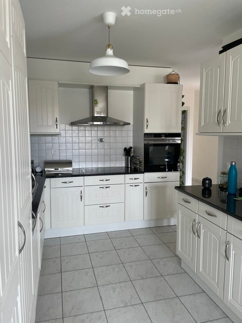 Appartement lumineux de 4,5 pièces de 106 m² avec grand balcon 2