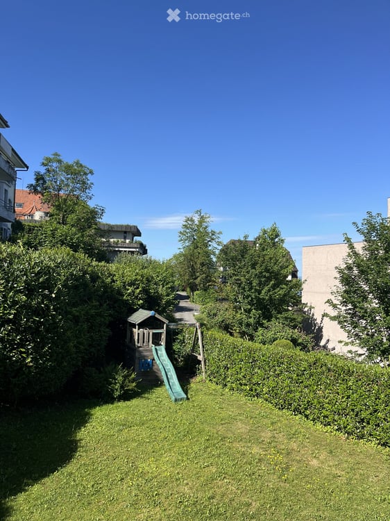 Grosszügiges Einfamilienhaus am Fuss des Zugerberges 8