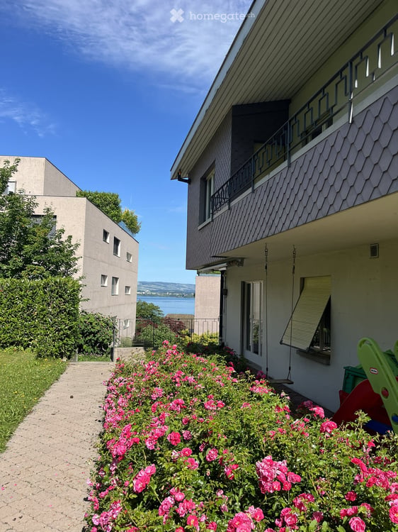 Grosszügiges Einfamilienhaus am Fuss des Zugerberges 9