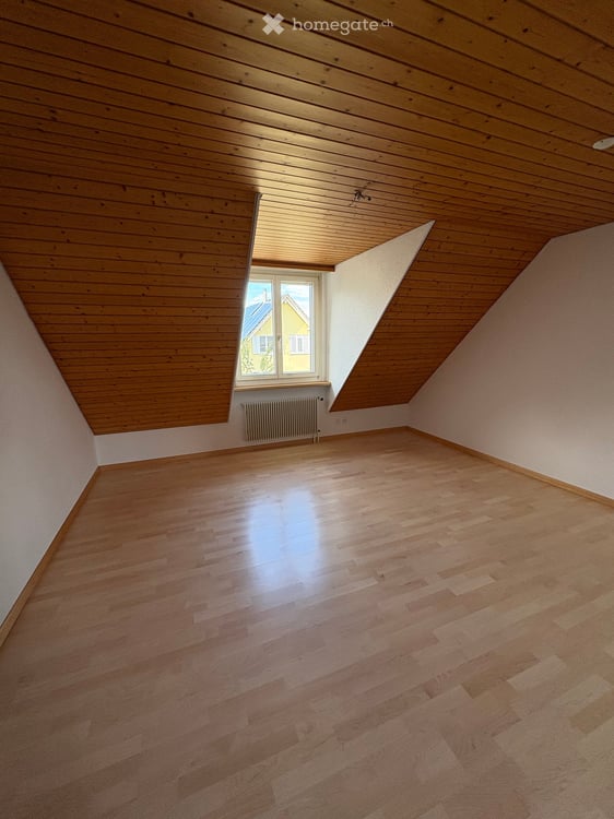 Wohnen wie im Einfamilienhaus: 4-Zimmer-Dachwohnung 8