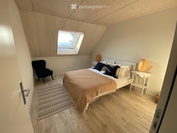 3 1/2 Zimmer-Dachwohnung mit grossem Nebenraum 3