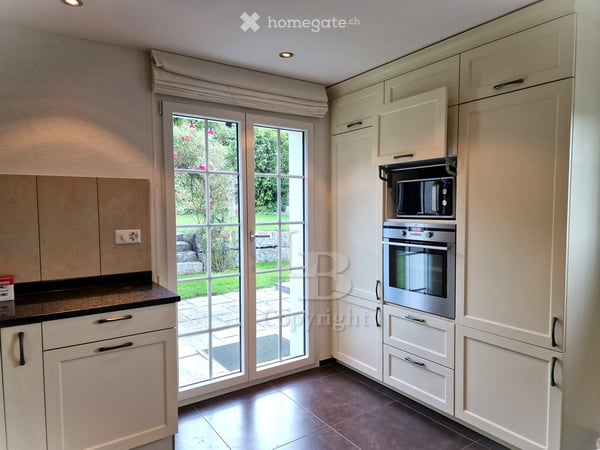 7.5 Zimmer Einfamilienhaus mit Garten, Doppelgarage und Baulandreserven 3