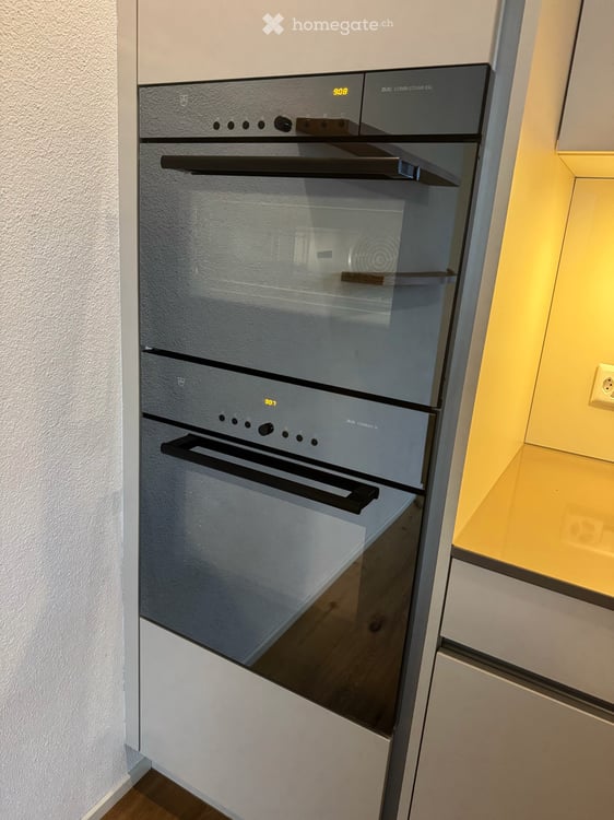 Schöne, helle 3.5 Zimmer Wohnung im 1. Stock mit Sicht auf Berge sucht neuen Eigentümer 6