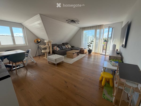 5.5 Zimmer-Maisonette-Wohnung in Bäretswil