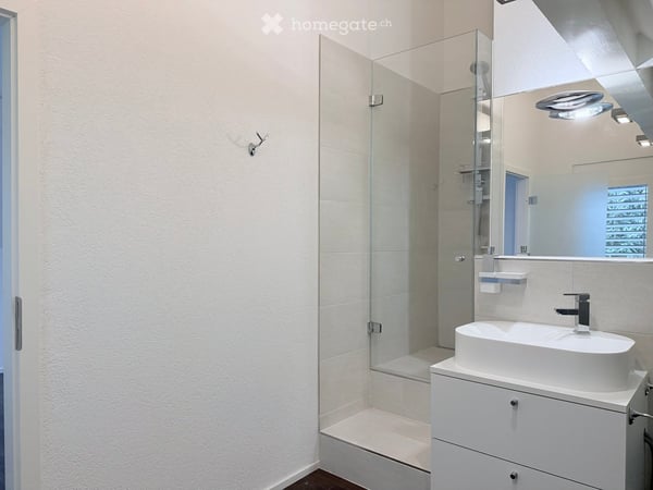 Exklusive 3.5-Zimmer-Dachwohnung mit Weitsicht in Dänikon 14