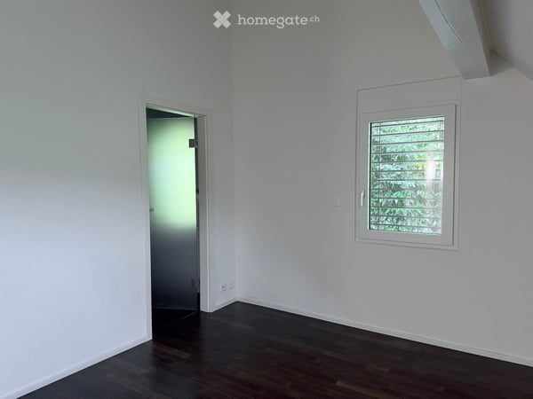 Exklusive 3.5-Zimmer-Dachwohnung mit Weitsicht in Dänikon 17