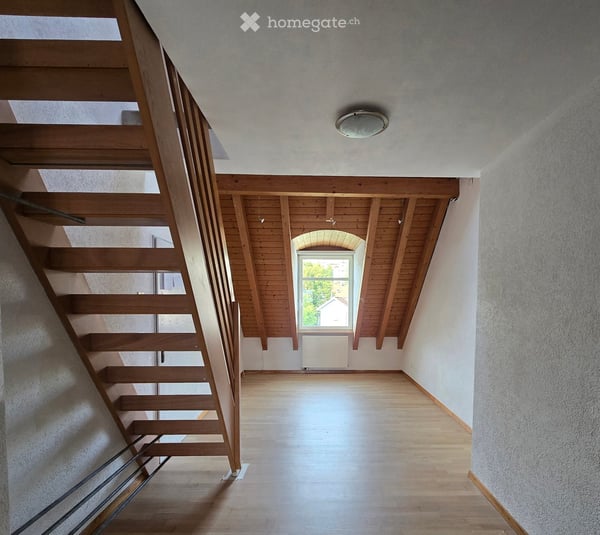 2-Zimmer Dachwohnung mit Gallerie 4