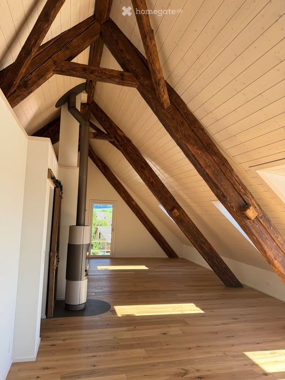 Neue 3.5-Zimmer-Maisonette-Wohnung in Ersigen – Historischer Charme trifft modernen Komfort 12