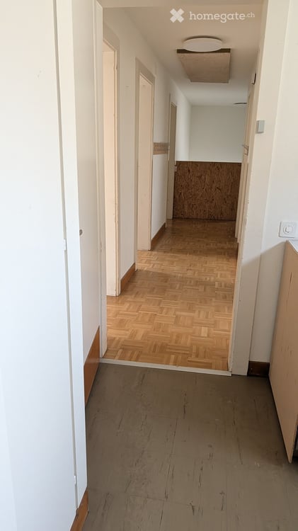 ZU VERMIETEN – 265 m² zum Ausbauen – Arztpraxis, Büro oder Kindertagesstätte in Bern-Tiefenau 4