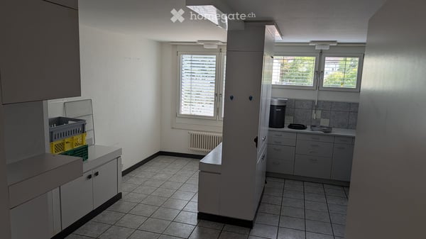 ZU VERMIETEN – 265 m² zum Ausbauen – Arztpraxis, Büro oder Kindertagesstätte in Bern-Tiefenau 25