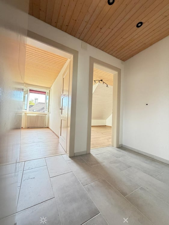 Helle 3.5-Zimmer Dachwohnung komplett saniert und erstmals zu vermieten 2