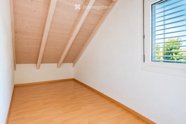 Grosszügige 4.5-Zimmer-Dachwohnung mit viel Charme in Küssnacht 3