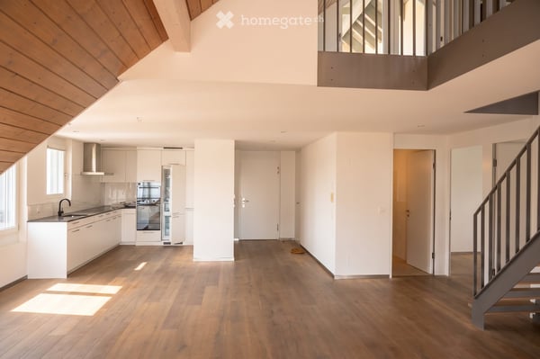 Exklusive 4½-Zimmer-Dachwohnung mit Galerie und zwei grosszügigen Balkonen