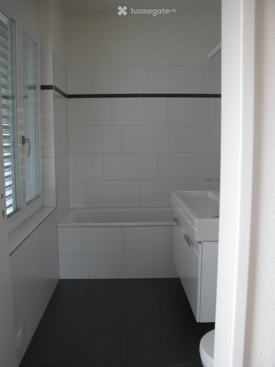 2.5 Zimmer-Wohnung mit Dachterrasse und überdachtem Balkon, zentral und ruhig 5