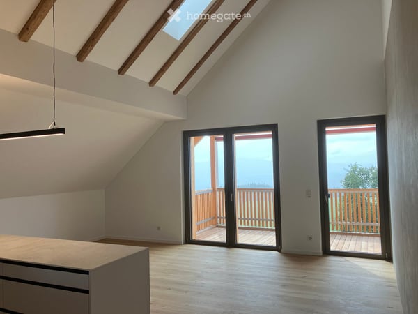2.5-Zimmer-Dachwohnung mit grossartigem Panorama & Eigentumsstandard 3