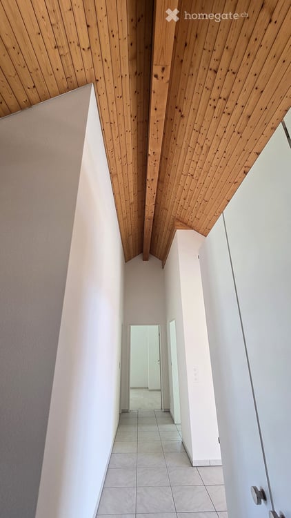Charmante 3.5-Zimmer-Dachwohnung an der Aegeristrasse in Baar