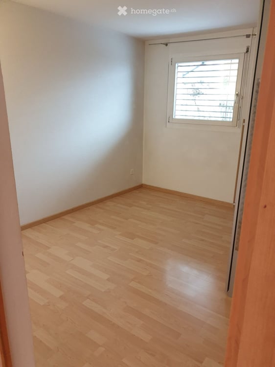 Helle 2.5-Zimmer-Wohnung mit Terrasse und wunderschöner Bergsicht 7