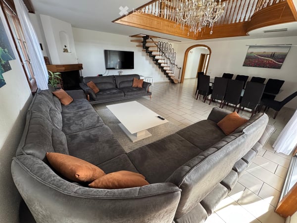 Freistehendes Einfamilienhaus in Aristau mit traumhaften Weitblick und viel Potential 4