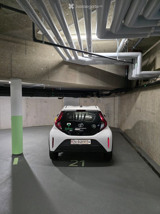 Büro-Loft in Kloten – 180 m² mit Galerie, Küche und 3 Parkplätzen 9