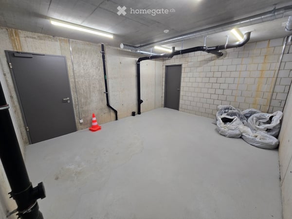 Büro-Loft in Kloten – 180 m² mit Galerie, Küche und 3 Parkplätzen 11