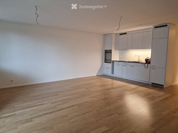 Grosszügige moderne 2.5-Zimmer-Wohnung mit Balkon in Dietikon 1