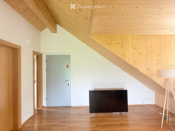 Dachwohnung in Finstersee