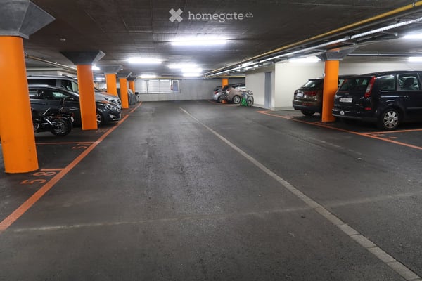 Tiefgaragenplatz für Kastenwagen - 2.0 m Höhe für Einfahrt 2