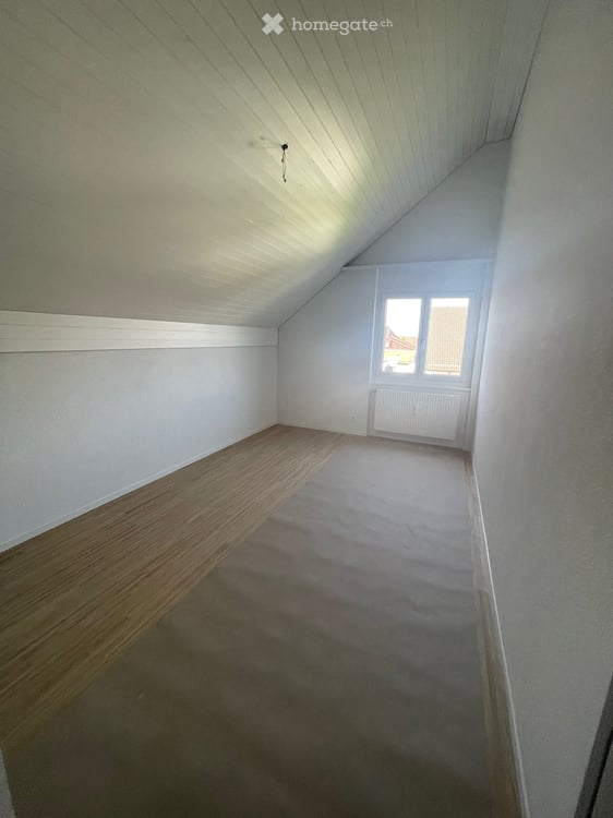 Gemütliche 2 1/2-Zimmer-Dachwohnung in ruhiger Umgebung 4