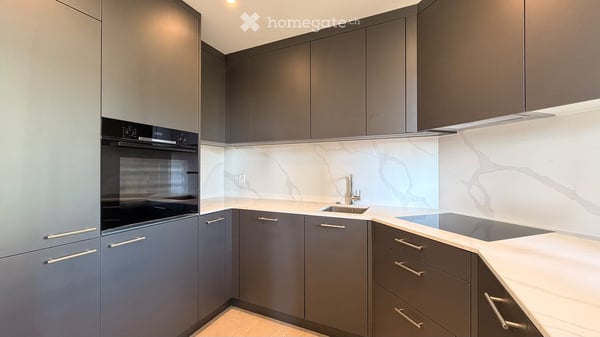 Frisch renovierte 3.5-Zimmer-Wohnung mit ca. 95 m² und zwei Balkonen 3