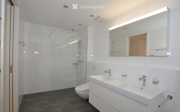 Luxuriöses Wohnen an ruhiger Seitenstrasse 12