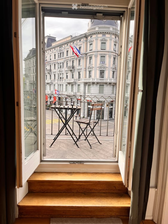 Repräsentative 3-Zimmer-Bürofläche mit Balkon direkt am Bellevue 4